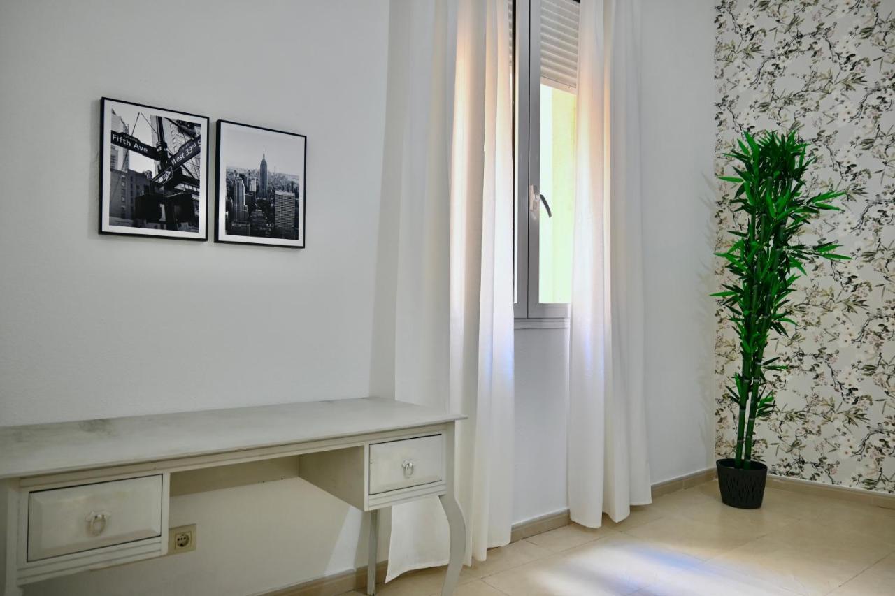 For You Rentals Centrico Apartamento Temporal En La Calle Infanta Inf1A Madrid Luaran gambar