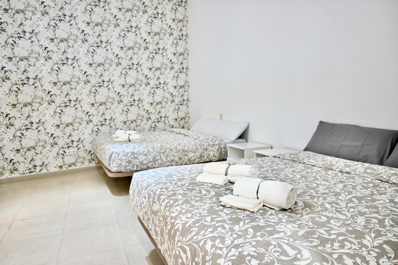 For You Rentals Centrico Apartamento Temporal En La Calle Infanta Inf1A Madrid Luaran gambar