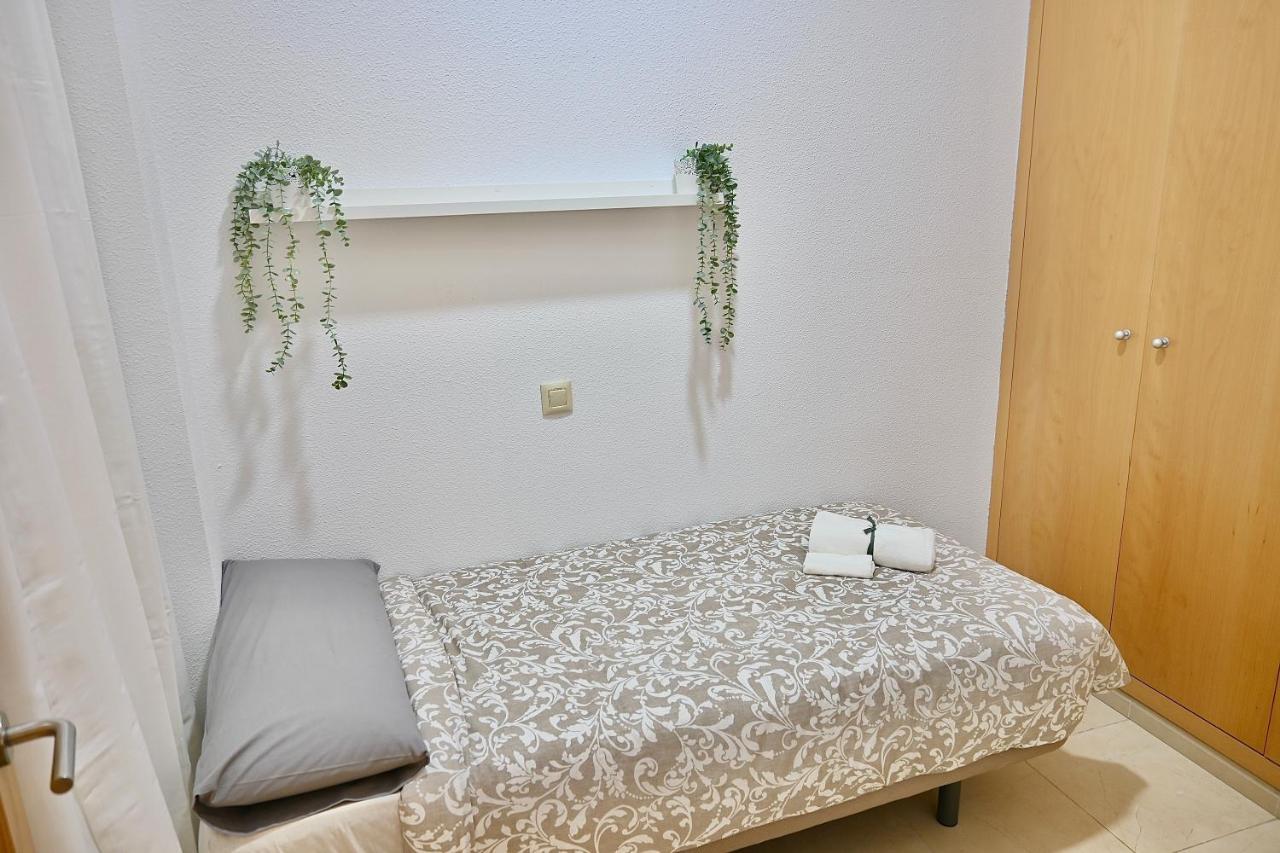 For You Rentals Centrico Apartamento Temporal En La Calle Infanta Inf1A Madrid Luaran gambar
