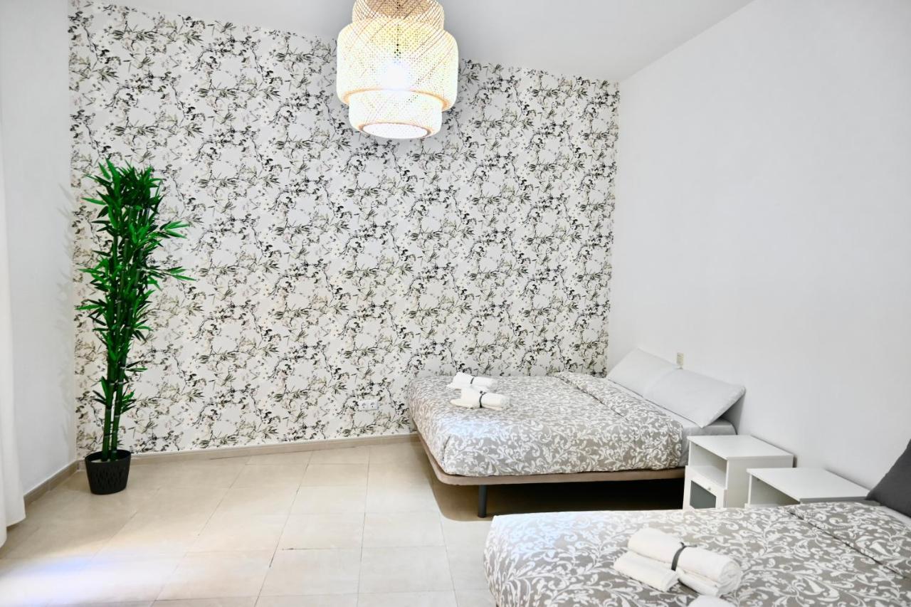 For You Rentals Centrico Apartamento Temporal En La Calle Infanta Inf1A Madrid Luaran gambar